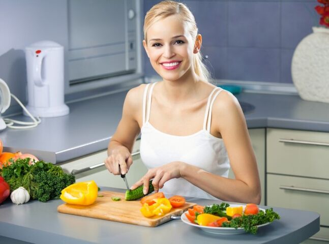 Preparar alimentos dietéticos saudables para un corpo delgado e saudable